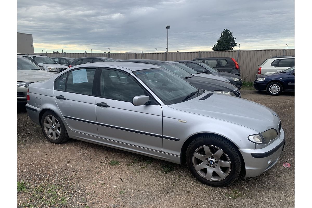 2004 BMW 318i E46