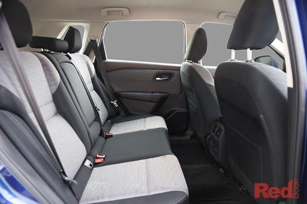 2024 Nissan X-TRAIL ST T33