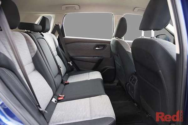 2024 Nissan X-TRAIL ST T33