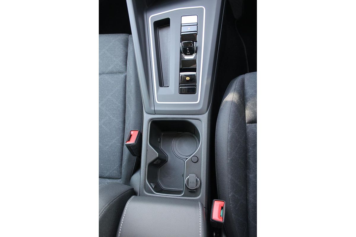 2024 Volkswagen Golf 110TSI Life 8