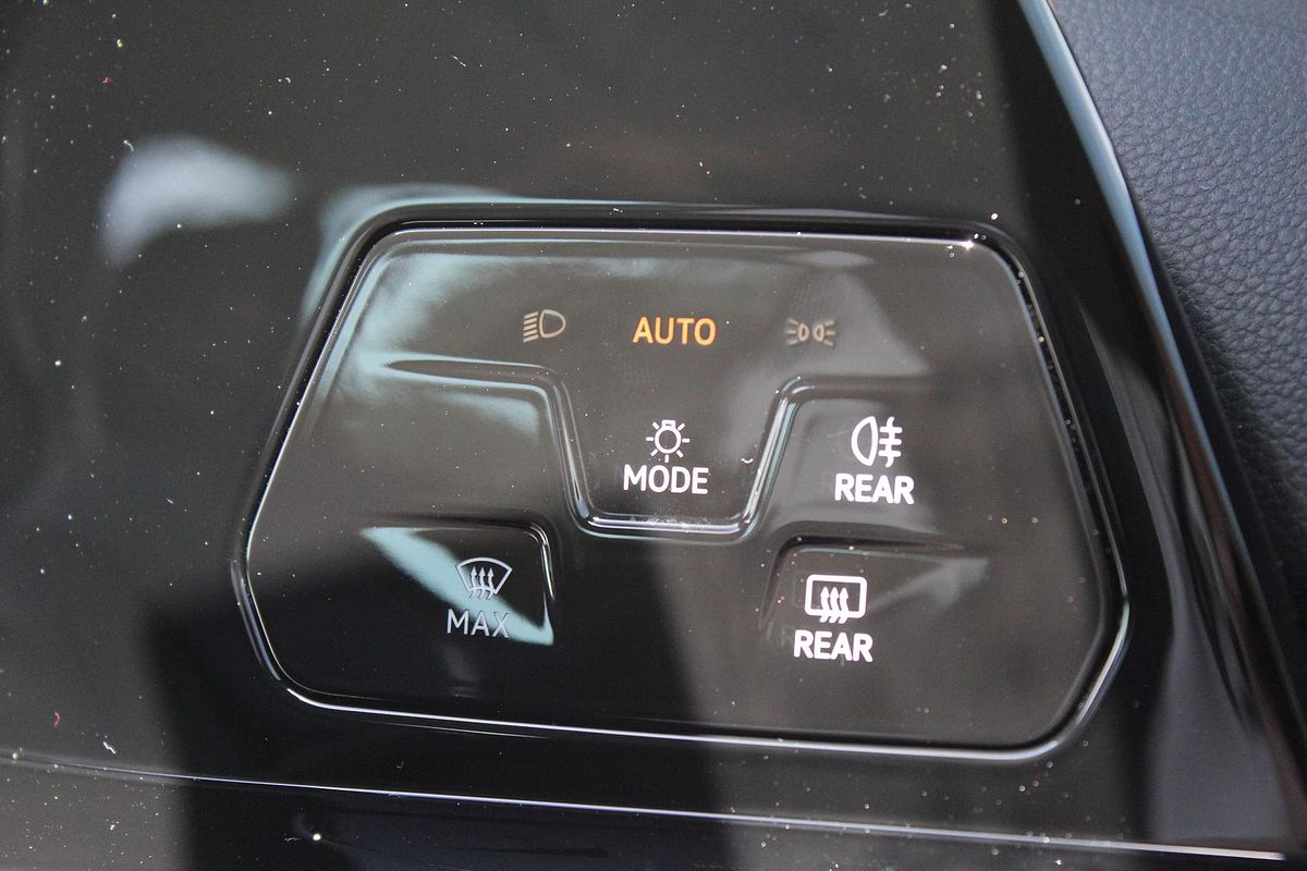 2024 Volkswagen Golf 110TSI Life 8