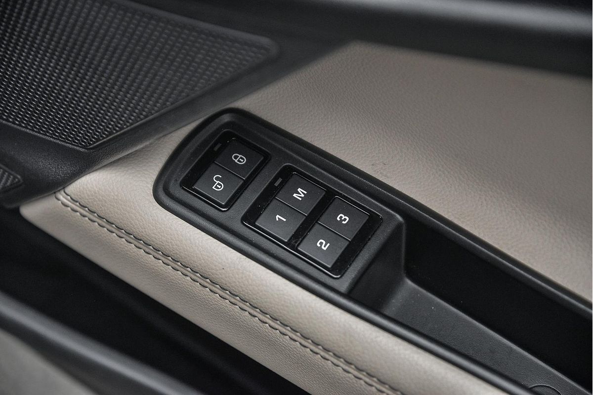 2016 Jaguar XE 20d Prestige X760