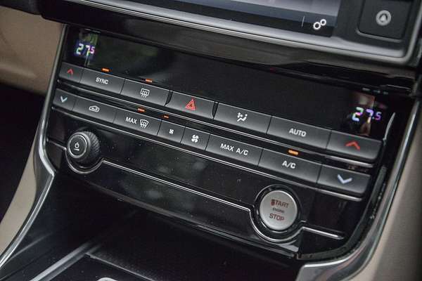 2016 Jaguar XE 20d Prestige X760