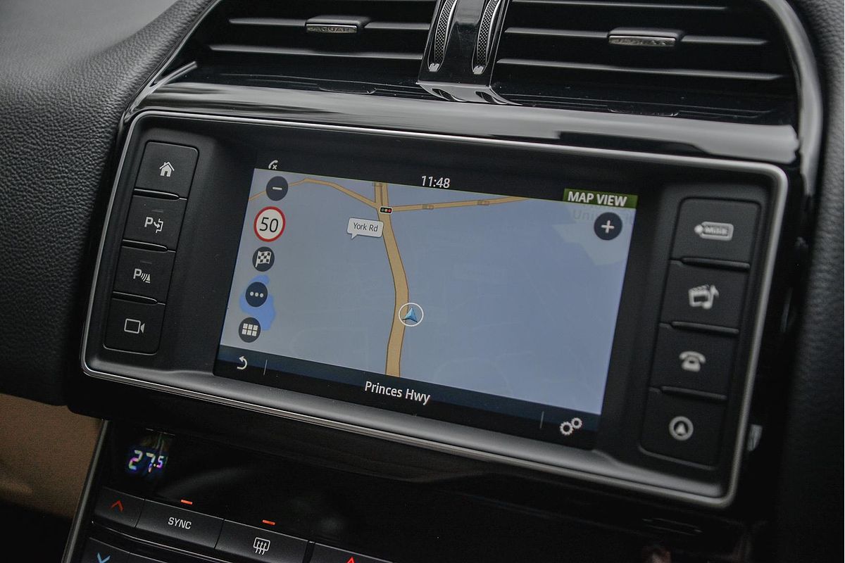 2016 Jaguar XE 20d Prestige X760