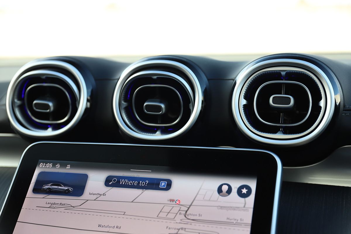 2024 Mercedes-Benz C-Class C200 Night Edition W206