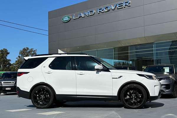 2021 Land Rover Discovery D300 S Series 5