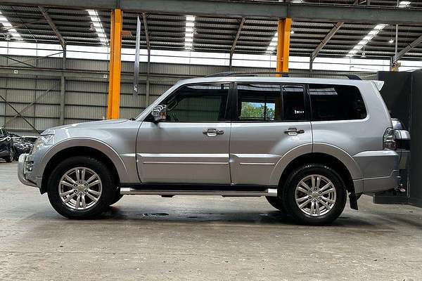 2015 Mitsubishi Pajero Exceed NX