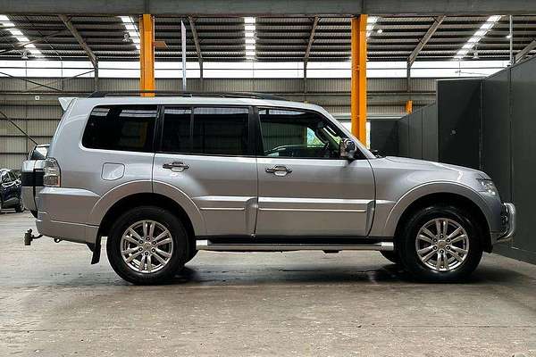 2015 Mitsubishi Pajero Exceed NX