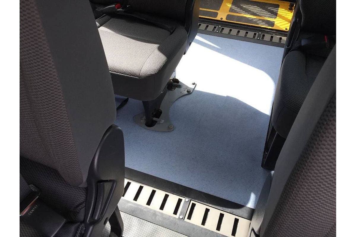 2014 Toyota Hiace COMMUTER KDH223R MY14
