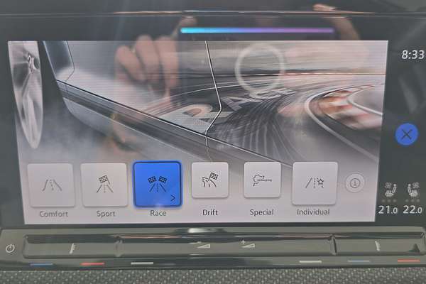 2024 Volkswagen Golf R 8