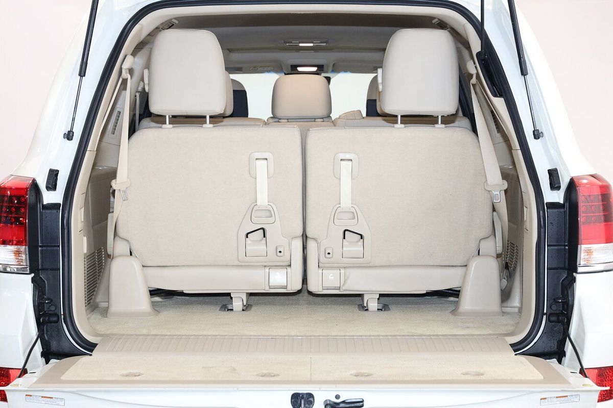 2017 Toyota Landcruiser Sahara VDJ200R