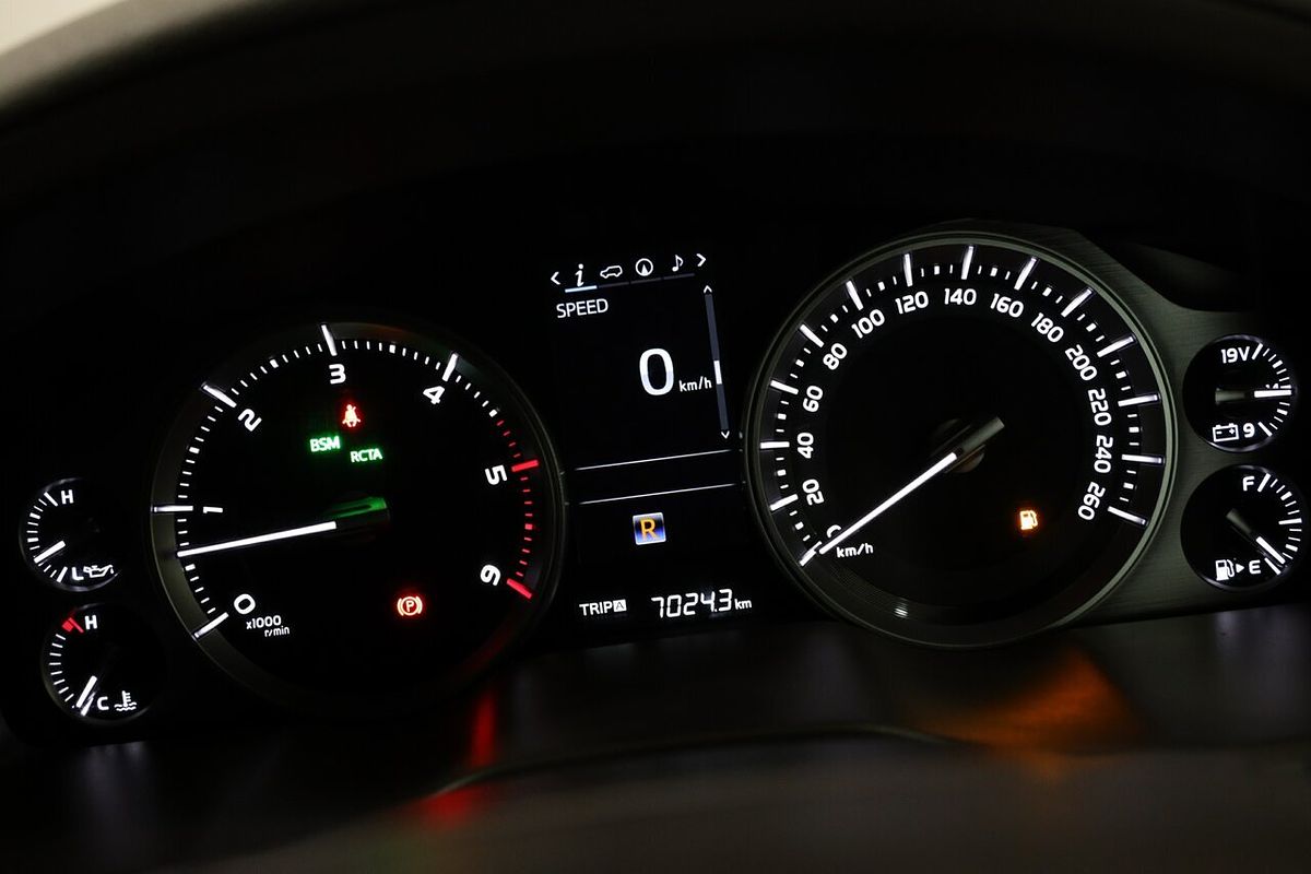 2017 Toyota Landcruiser Sahara VDJ200R