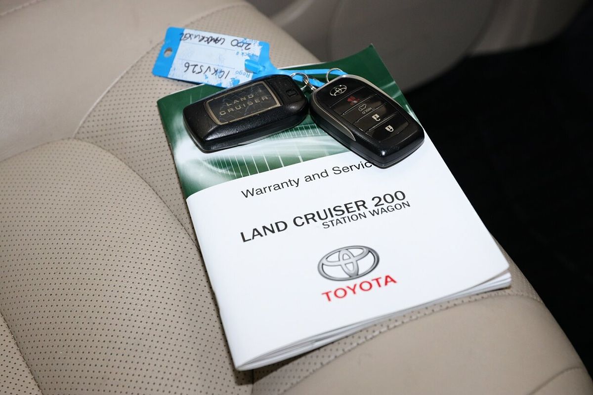 2017 Toyota Landcruiser Sahara VDJ200R
