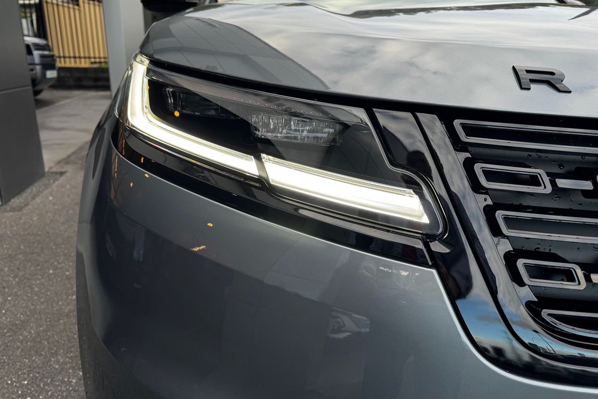 2023 Land Rover Range Rover Velar P250 Dynamic SE L560