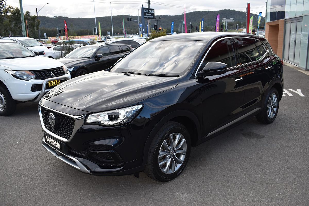 2022 MG HS Core SAS23