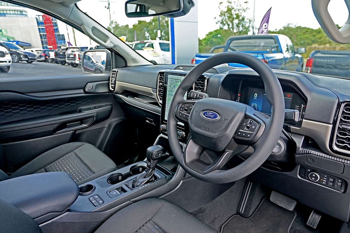 2023 Ford Everest Ambiente