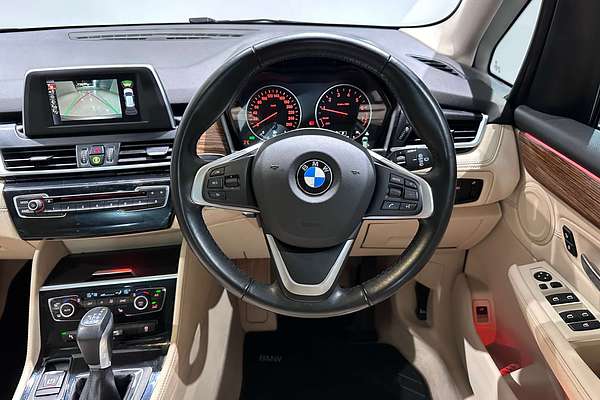 2015 BMW 2 Series 218i Luxury Line F45