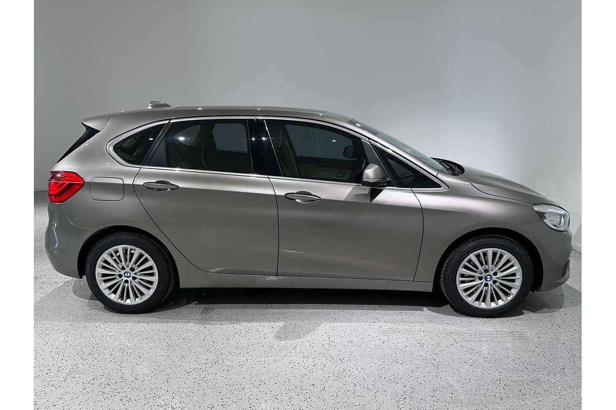 2015 BMW 2 Series 218i Luxury Line F45