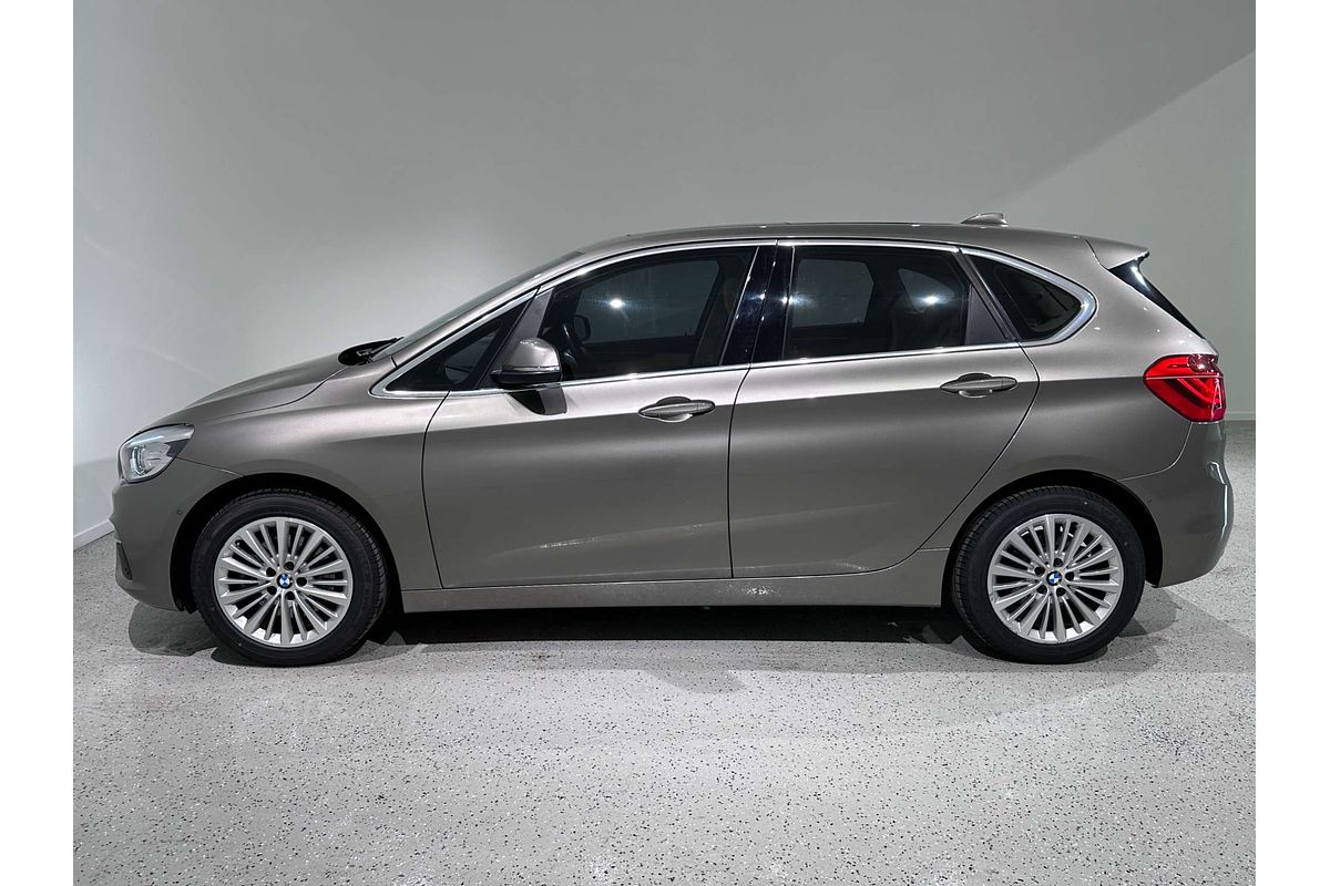 2015 BMW 2 Series 218i Luxury Line F45