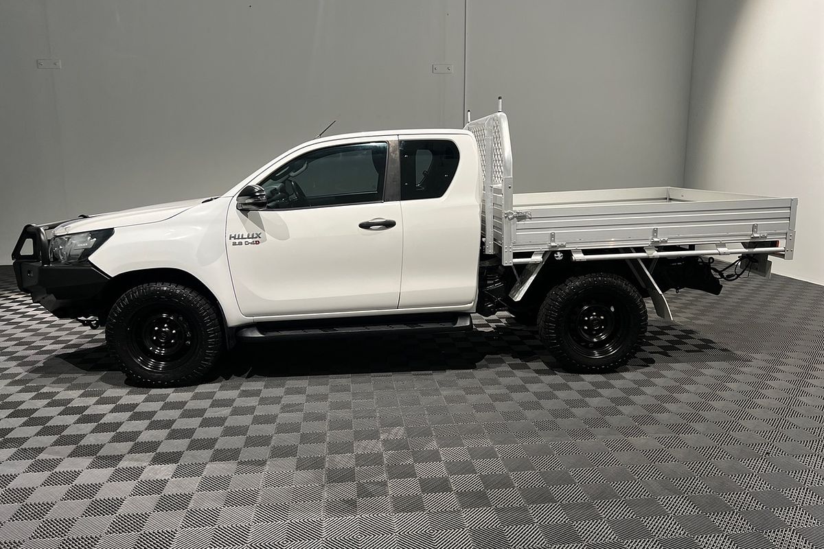 2019 Toyota Hilux SR Extra Cab GUN126R 4X4