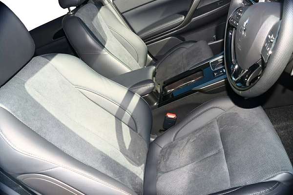 2025 Mitsubishi Eclipse Cross Black Edition YB