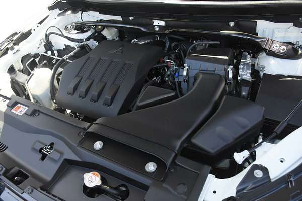 2025 Mitsubishi Eclipse Cross Exceed YB