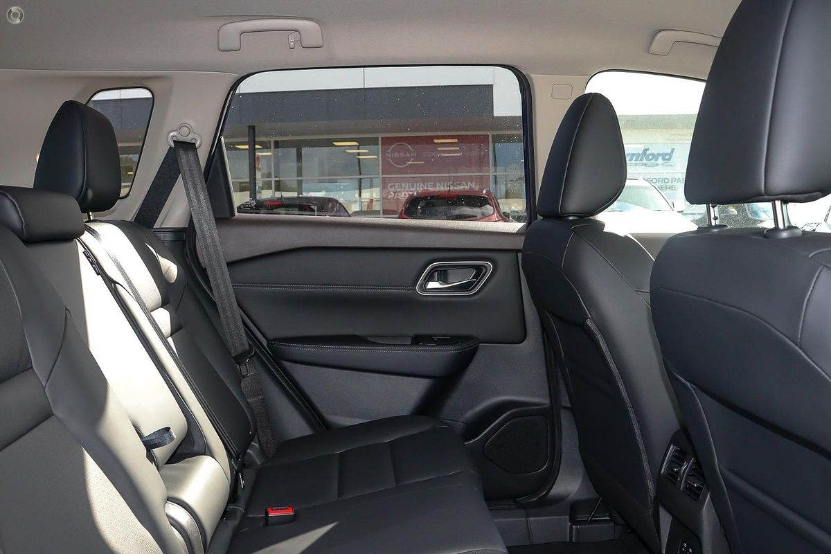 2023 Nissan X-TRAIL ST-L T33