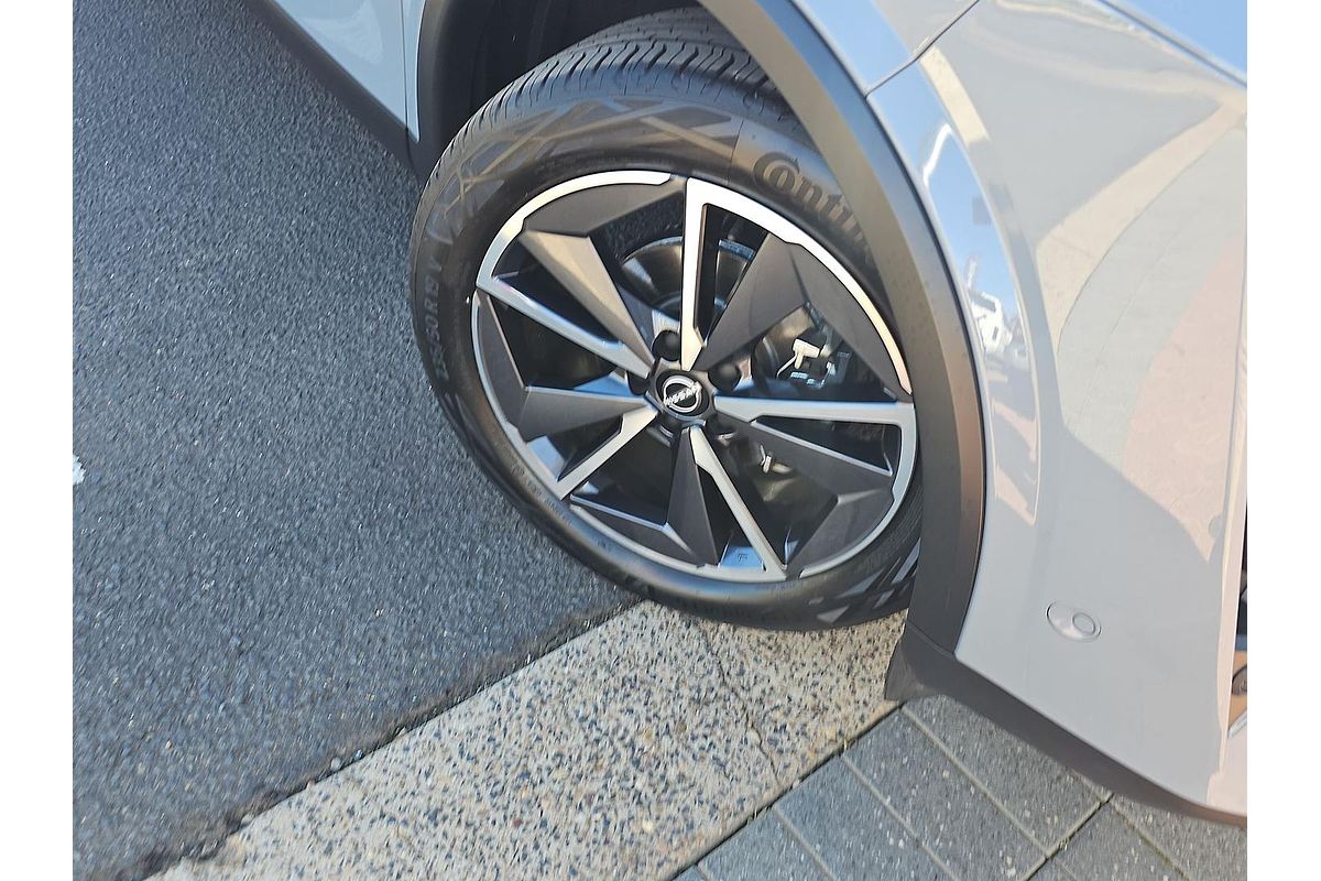 2023 Nissan QASHQAI Ti J12