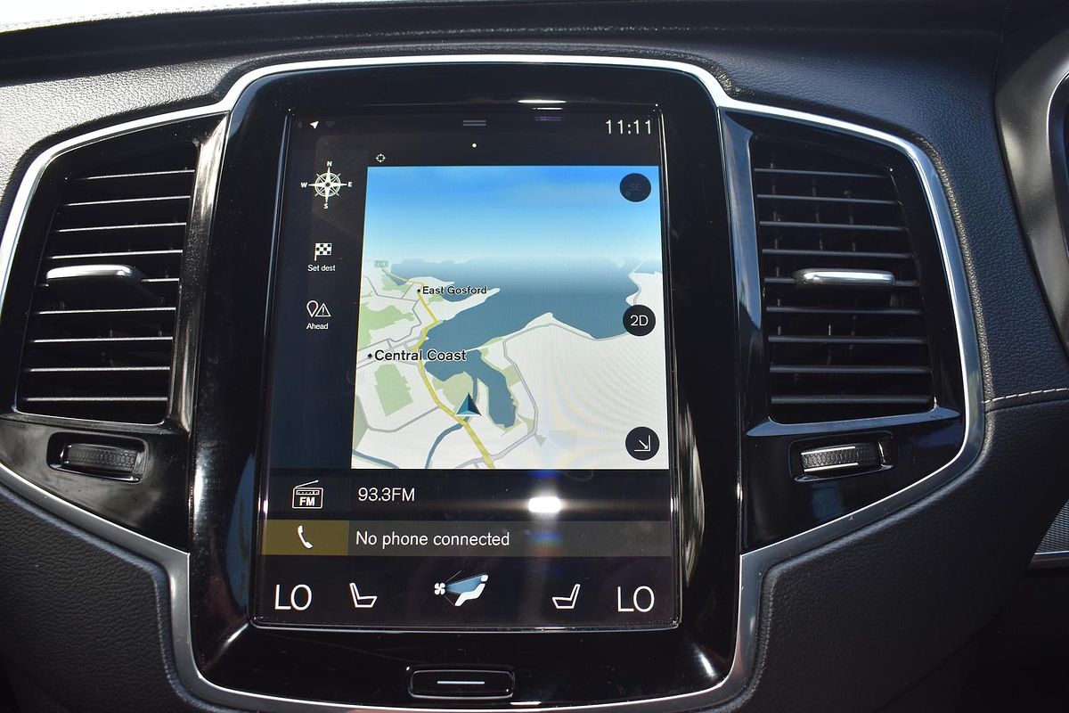 2021 Volvo XC90 B6 R-Design