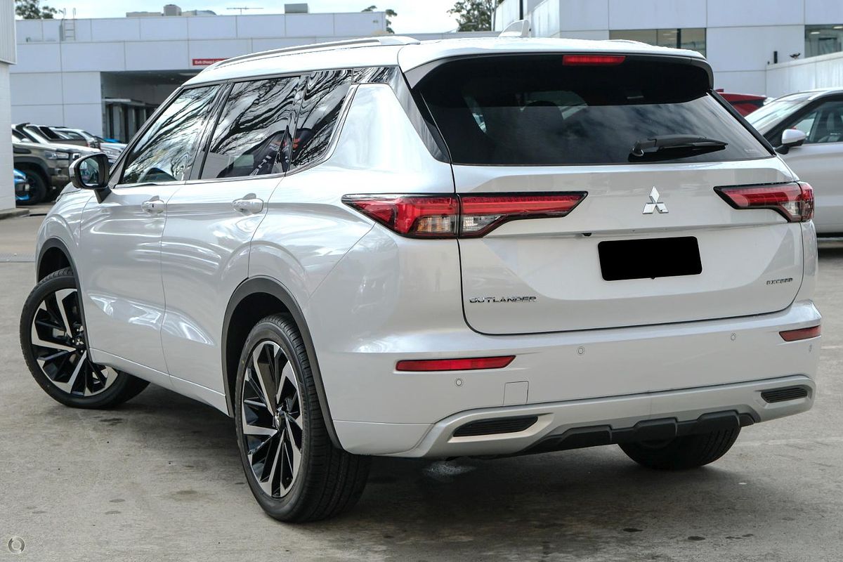 2024 Mitsubishi Outlander Exceed ZM