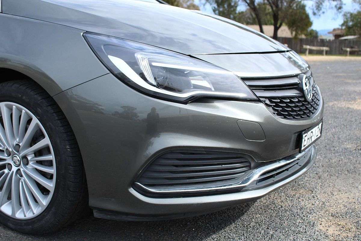 2016 Holden Astra R BK