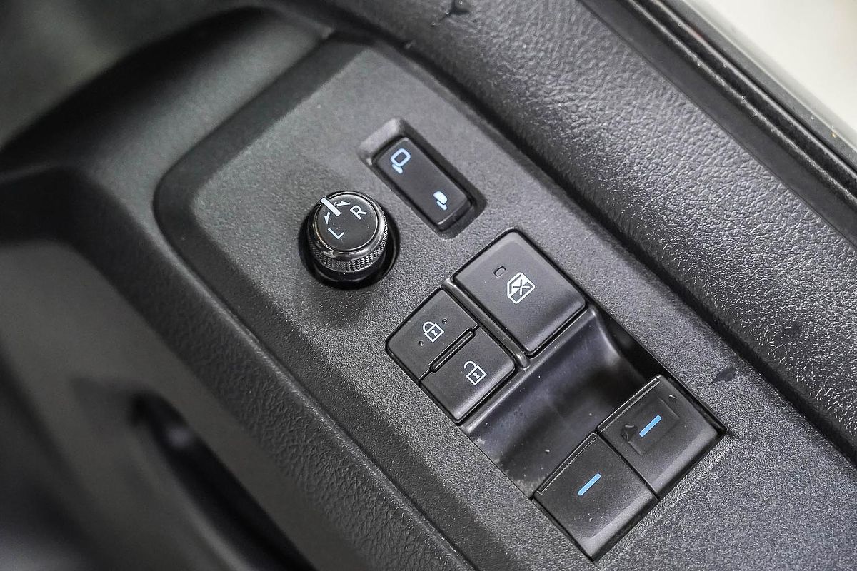 2021 Toyota Hiace GDH300R LWB