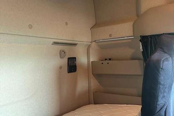 2023 Mercedes-Benz Actros 2663