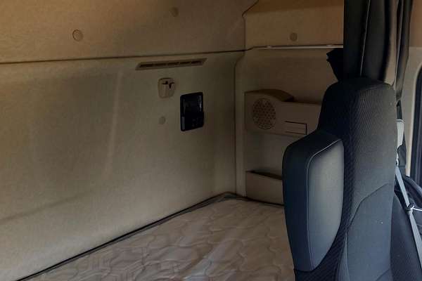 2023 Mercedes-Benz Actros 2663