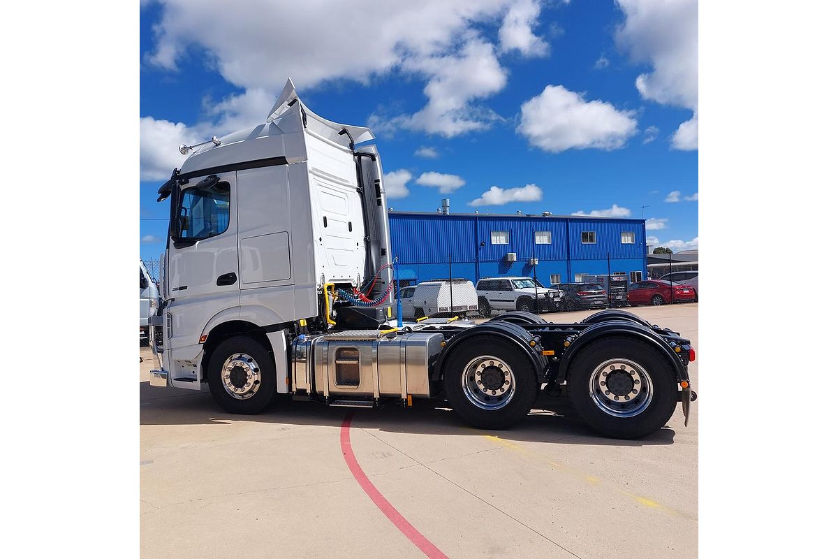2023 Mercedes-Benz Actros 2658