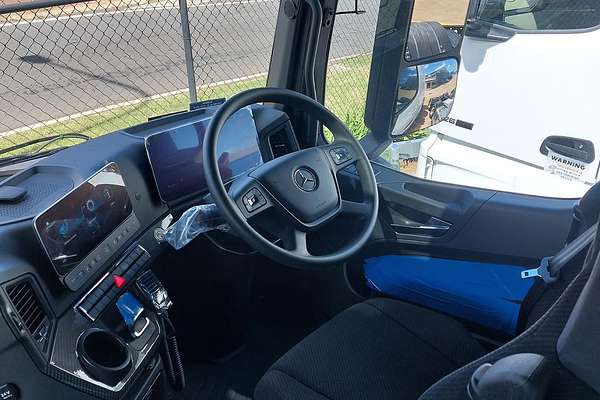 2023 Mercedes-Benz Actros 2658