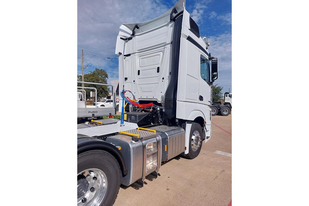 2024 Mercedes-Benz Actros 2663