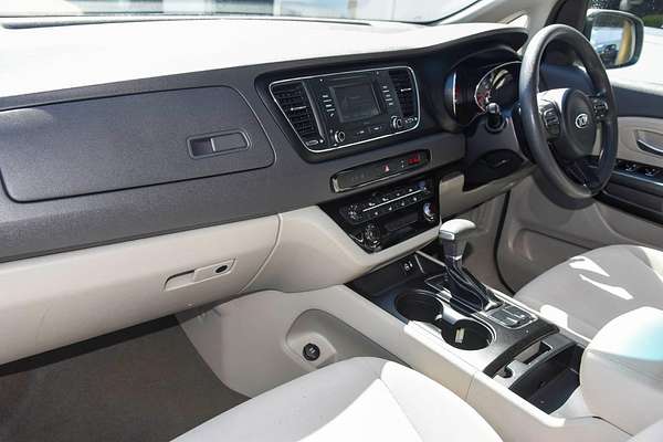 2017 Kia Carnival S YP