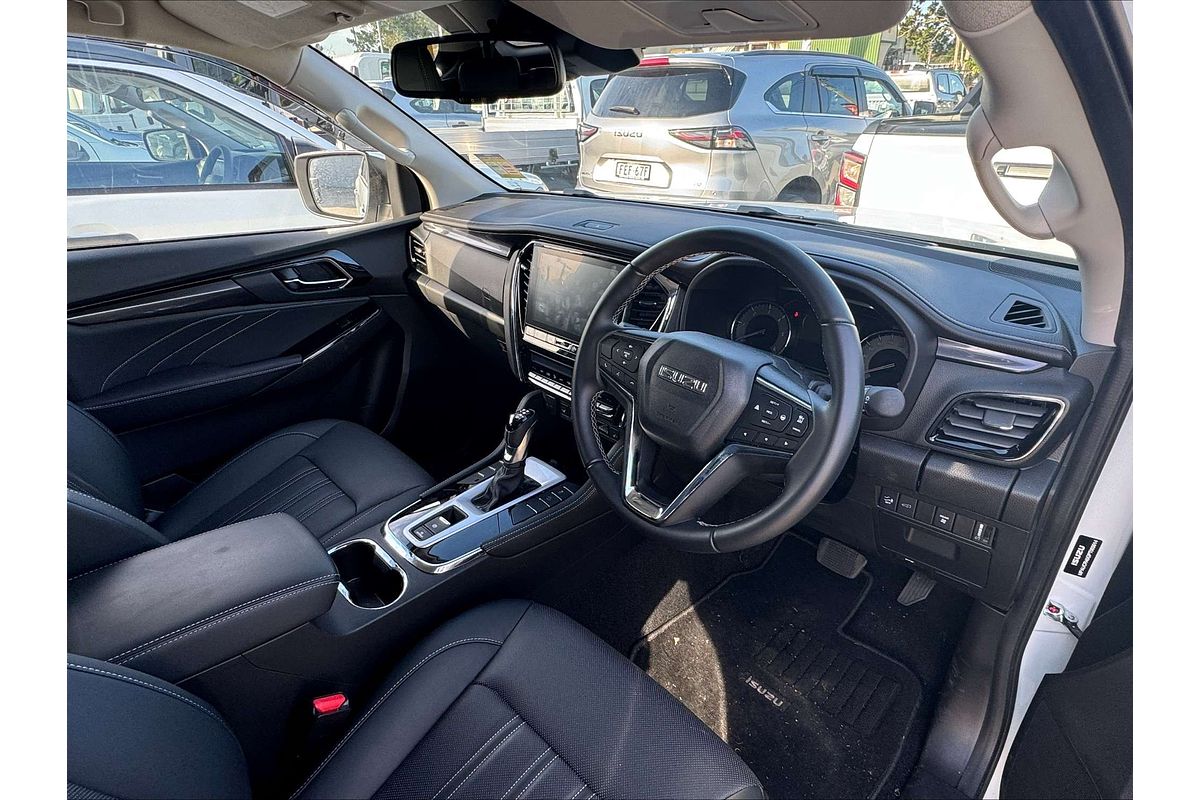 2023 Isuzu MU-X LS-T