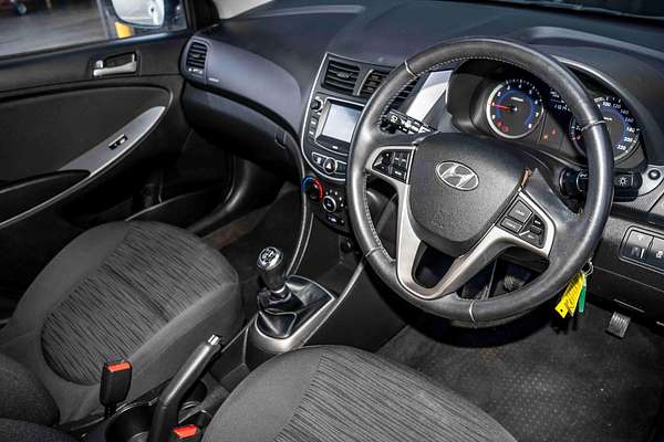 2019 Hyundai Accent Sport RB6