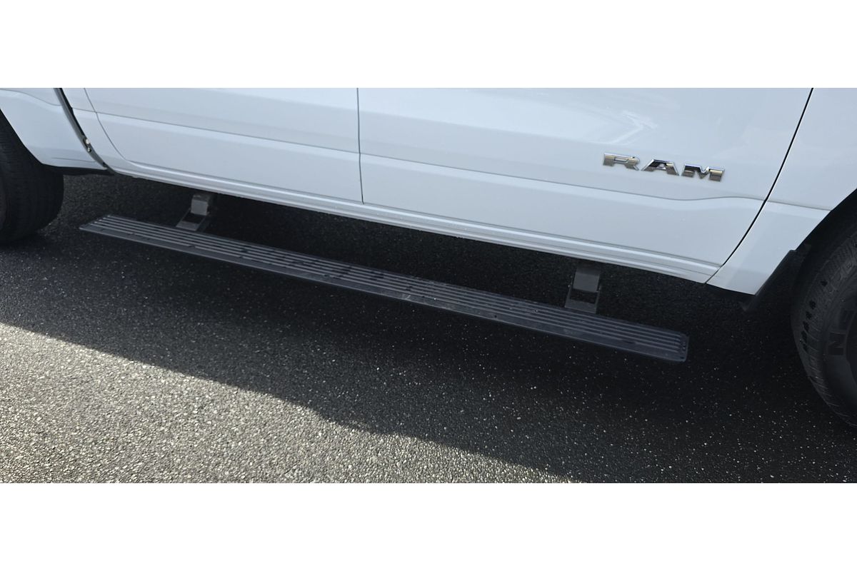 2023 RAM 1500 Laramie Sport RamBox DT 4X4 SWB