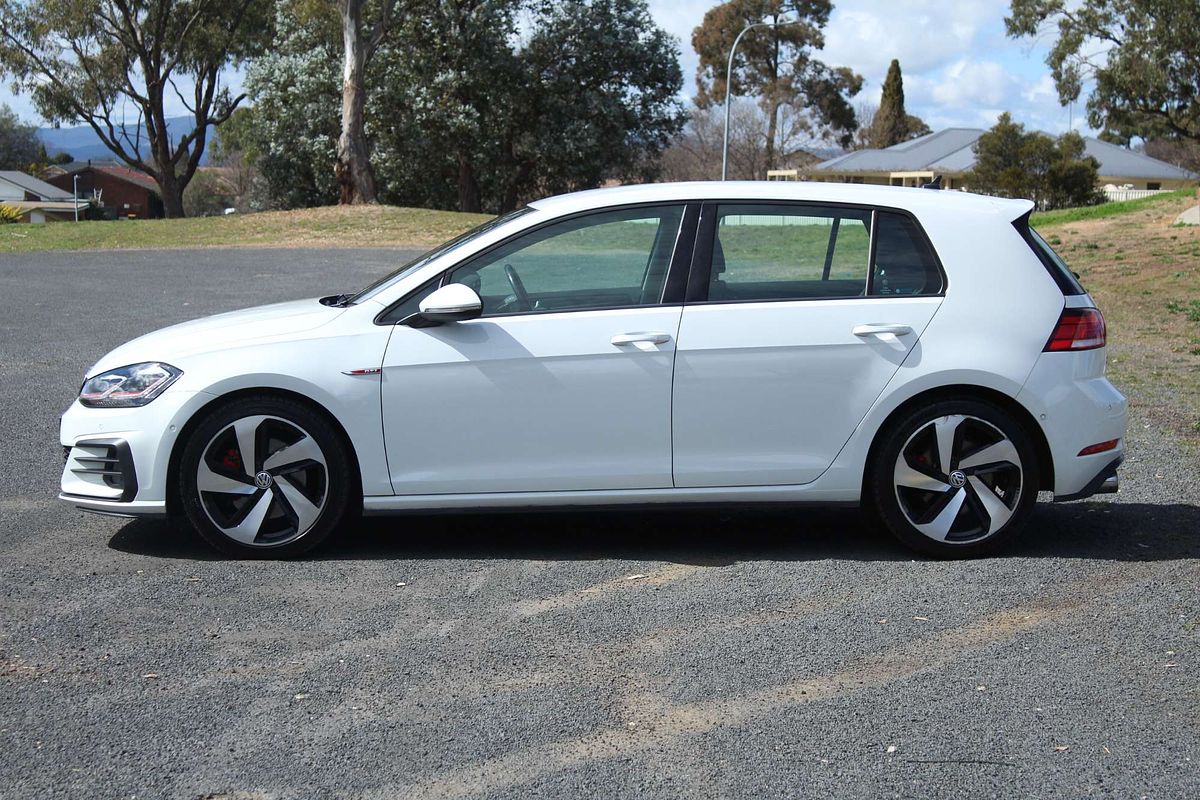 2017 Volkswagen Golf GTI 7