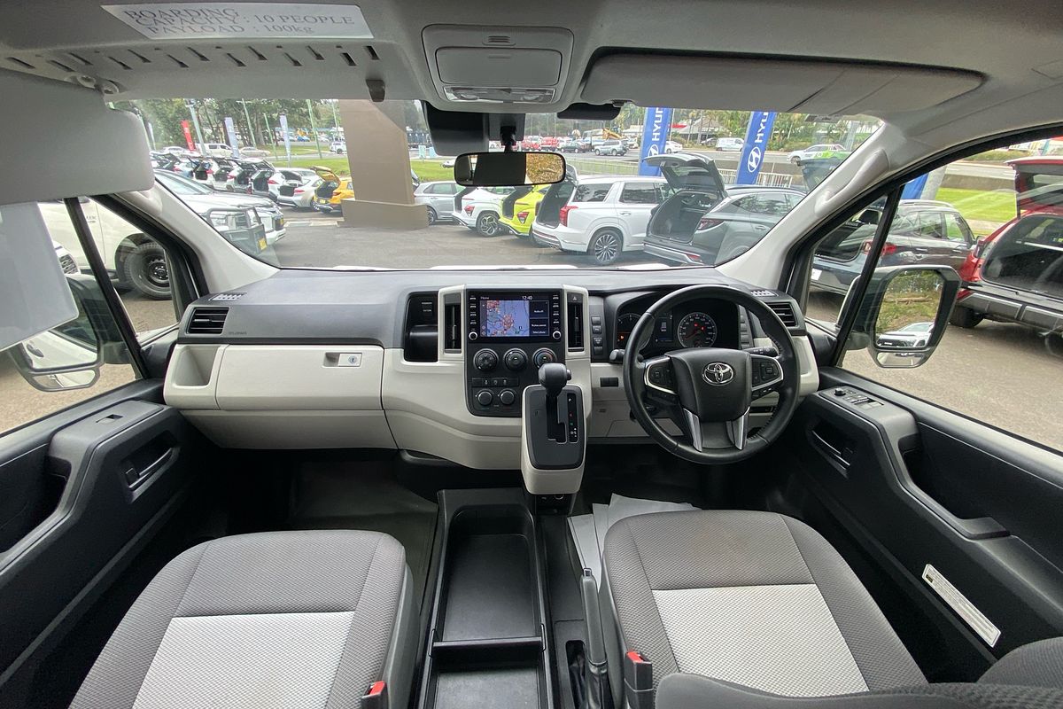 2021 Toyota Hiace Commuter GDH322R