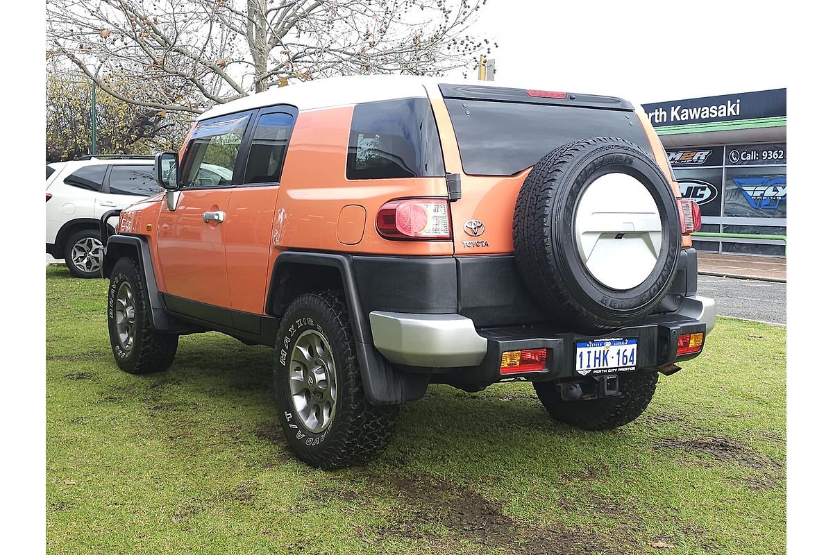 2012 Toyota FJ Cruiser GSJ15R