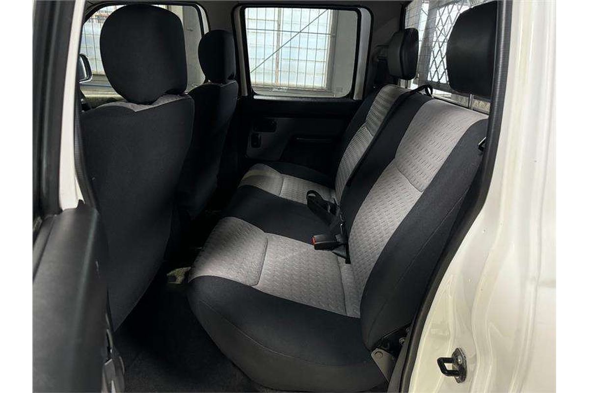 2013 Nissan Navara ST-R D22 4X4