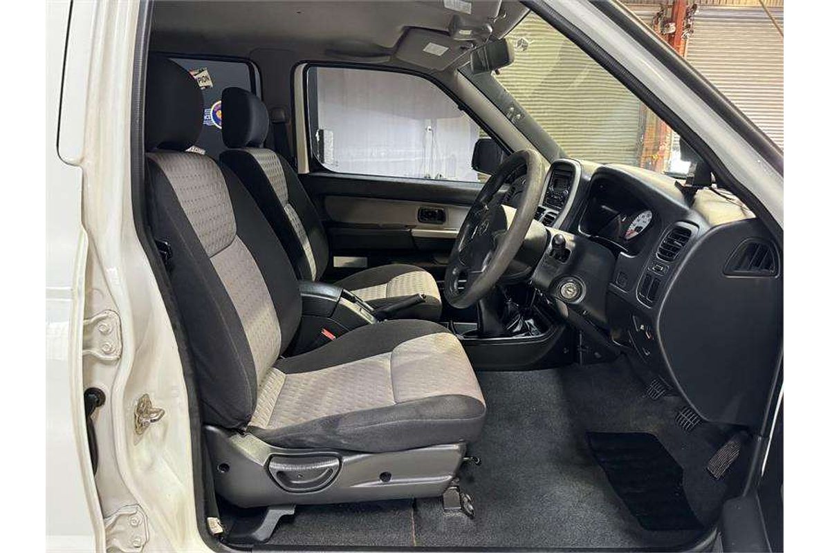 2013 Nissan Navara ST-R D22 4X4