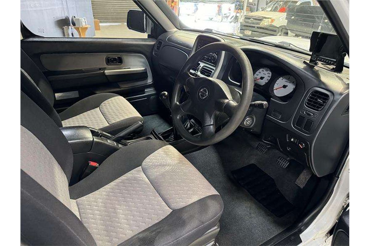 2013 Nissan Navara ST-R D22 4X4