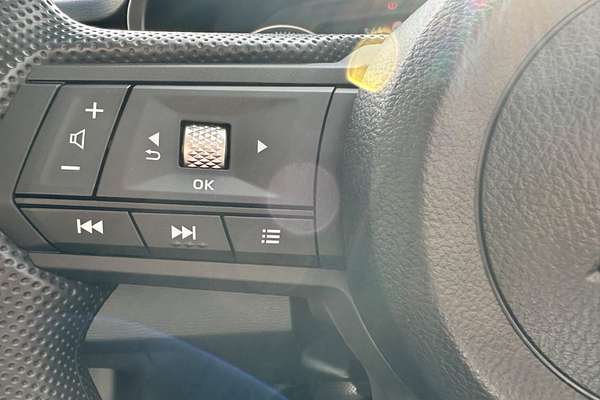 2024 Mitsubishi Triton GLX MV 4X4