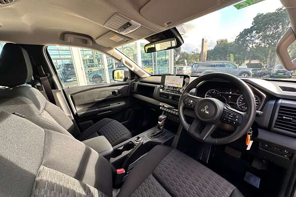 2024 Mitsubishi Triton GLX MV 4X4