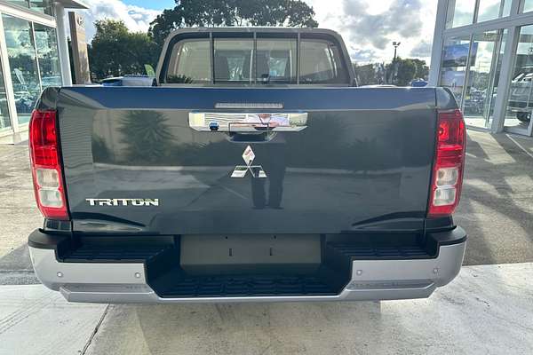 2024 Mitsubishi Triton GLX MV 4X4